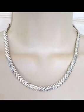 Italian Sterling Silver 925 Chevron V-link 18" Articulated Collar Necklace